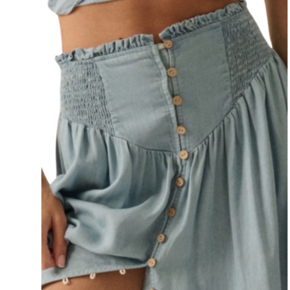 New Fabulous Smocked Denim Button Front Maxi Skirt - Picture 4 of 8